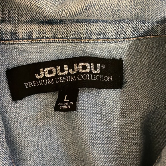 Girls jean jacket with flower appliqué and pearls - Picture 2 of 2